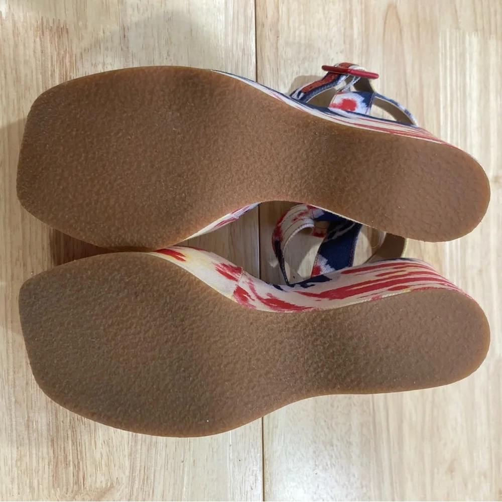 Steve Madden Red White Blue Yellow Canvas Tie-Dye Platform Sandals Size 6.5